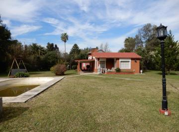 Casa · 90m² · 5 Ambientes · 1 Cochera · Excelente Casa en Venta en B° El Remanso