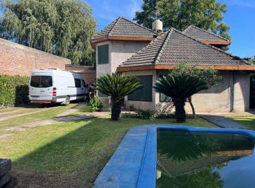 Casa · 156m² · 4 Ambientes · 2 Cocheras · Venta Casa 4 Ambientes Apto Credito
