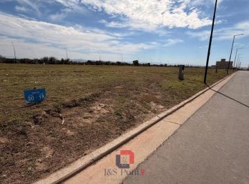 Terreno · 300m² · Lote en Campos de Manantiales