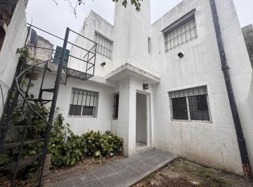 PORTADA · Casa de Pasillo Dos Dorm. en Venta Rosario