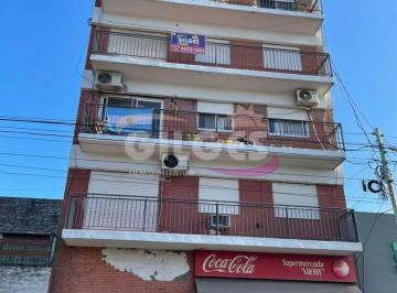 Departamento · 42m² · 3 Ambientes · Venta Departamento 3 Ambientes en Villa Lugano Al Frente con Balcón
