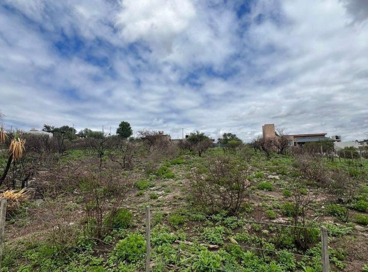 Terreno · 667m²