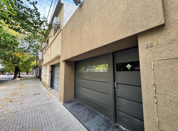 Casa · 175m² · 5 Ambientes · 2 Cocheras