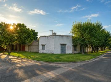 Local comercial · 220m² · Venta de Local Comecial en Excelente Esquina. Ringuelet