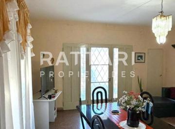 Casa de 3 ambientes, Morón · Venta de Casa en Lote Propio de 3 Ambientes con Parque y Cochera Morón