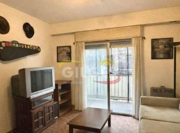 Departamento · 70m² · 3 Ambientes · 1 Cochera · Venta de Departamento 3 Ambientes en Ciudadela con Balcón - Apto Crédito