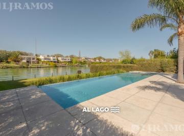 Casa · 450m² · 6 Ambientes · Casa a La Laguna con 4 Dorm. en Alquiler en Santa Barbara