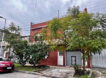 PH · 100500m² · 3 Ambientes · 1 Cochera · Venta PH con Cochera Patio y Terraza en Avellaneda