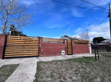 Casa de 3 ambientes, Santa Teresita · Casa Sola con Gas Natural