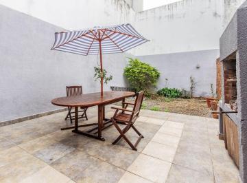 Casa · 190m² · 4 Ambientes · 1 Cochera · Excelente PH 4 Amb - Patio - Parrilla - Floresta