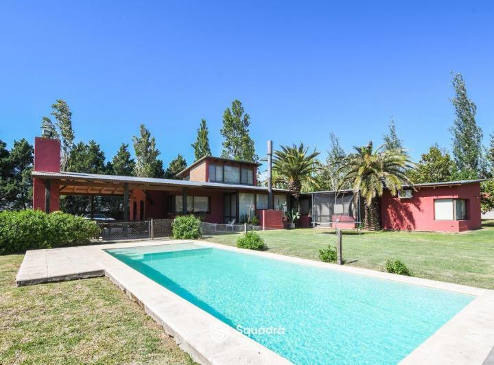 Casa · 359m² · 7 Ambientes · 2 Cocheras