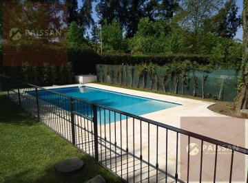 Casa · 220m² · 6 Ambientes · 2 Cocheras · Los Berros II Enero