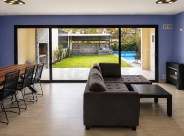 Casa · 116m² · 4 Ambientes · 1 Cochera · Venta Casa con Pileta, Jardin en Bosq. San Vicente
