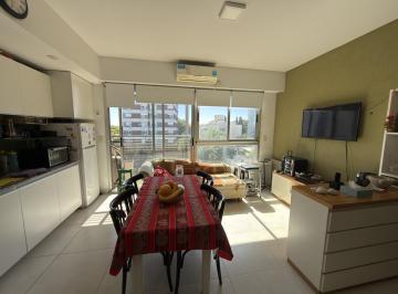 Departamento · 56m² · 2 Ambientes · 1 Cochera · Departamento 2 Ambientes con Balcón y Cochera, en Florida Vicente López