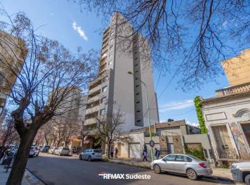 Departamento · 78m² · 3 Ambientes · 1 Cochera · Semipiso de Dos Dorm., Dos Baños y Cochera