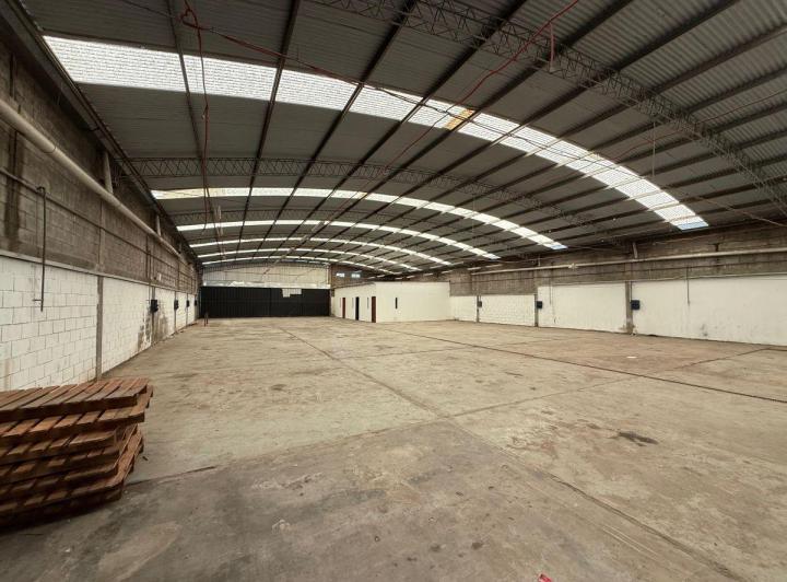 Bodega-Galpón · 700m² · 1 Ambiente