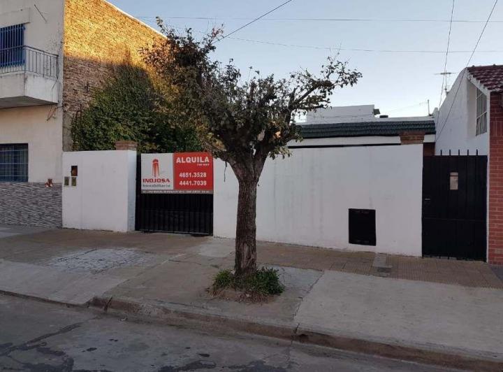 Casa · 60m² · 3 Ambientes · 2 Cocheras