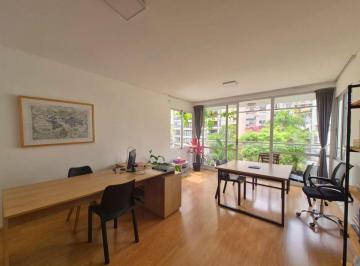 Departamento de 1 ambiente, Recoleta · Amplio Monoambiente con Vista Al Mejor Pulmon de Manzana de Recoleta.