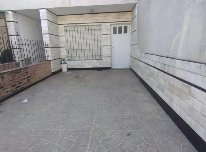 Casa · 90m² · 4 Ambientes · 1 Cochera