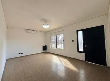 Casa de 4 ambientes, Dorrego · Dueño Directo Alquila Alquiler Casa 2 Dorm.