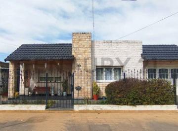 Casa · 180m² · 5 Ambientes · 1 Cochera · Casa en Venta 2 Dorm. - Sanford Santa Fe