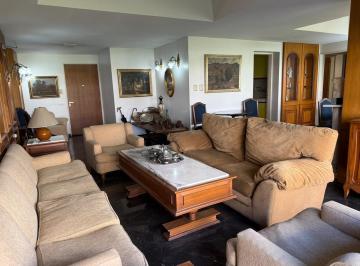Departamento · 152m² · 8 Ambientes · 1 Cochera · Departamento en Venta en Semipiso en Peatonal Sarmiento