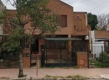 Casa de 4 ambientes, Córdoba · Lomas de San Martin - 3 Dorm/ Patio/ Cochera
