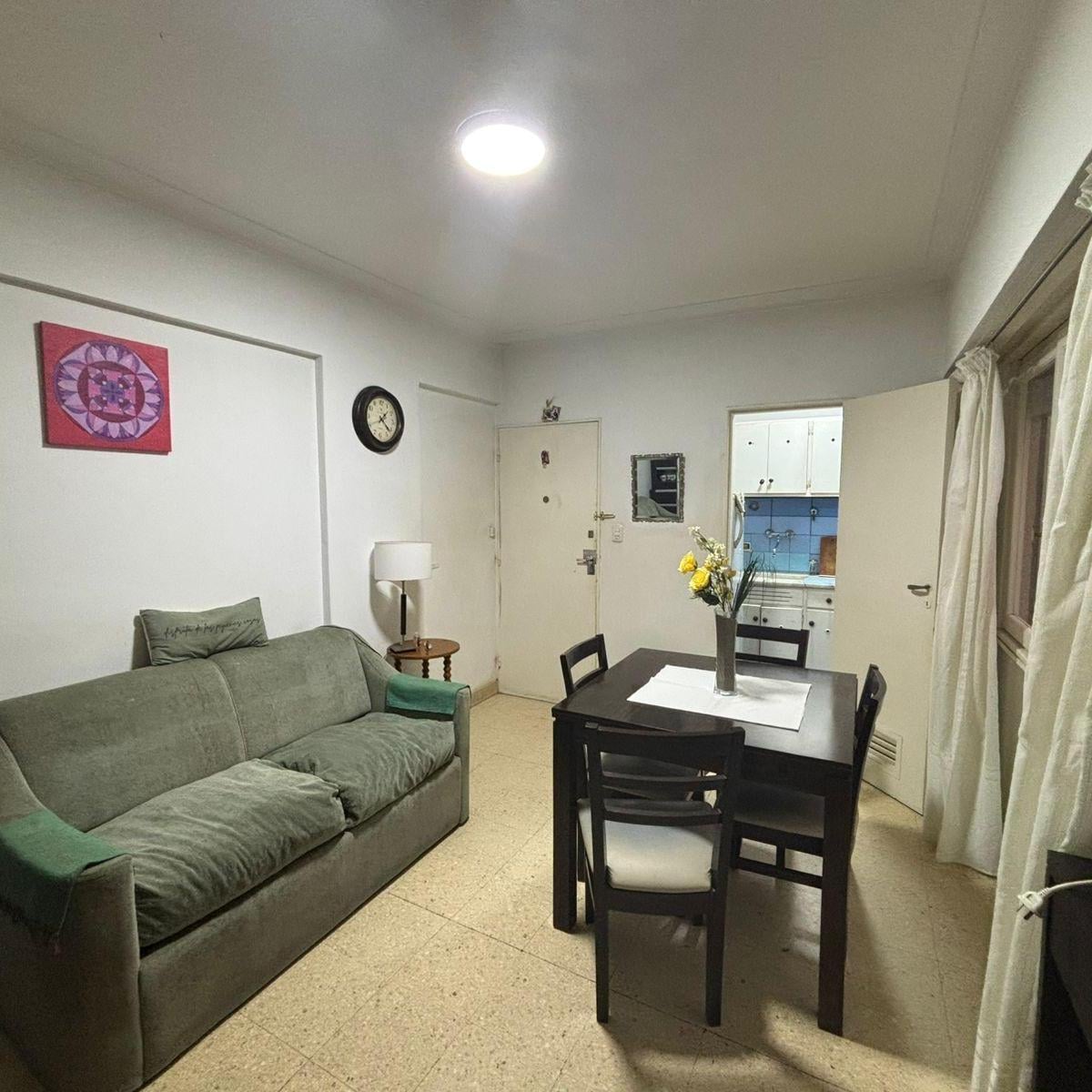 Departamento 2 Ambientes Amoblado – Bolívar y Corrientes