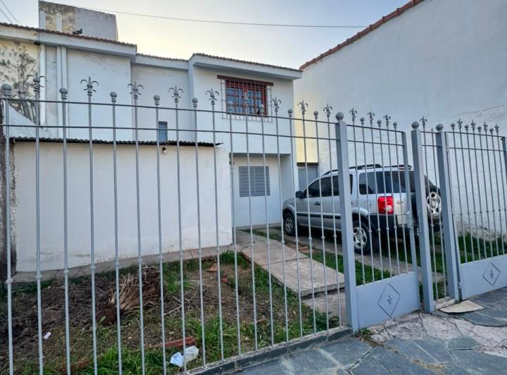 Casa · 75m² · 4 Ambientes · 1 Cochera