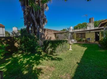 Casa · 85m² · 3 Ambientes · 1 Cochera · Venta Casa Lote Propio Tres Ambientes con Jardín y Cochera Adrogué