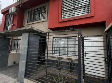 PH · 96m² · 4 Ambientes · 1 Cochera · Venta PH 4 Ambientes Apto Credito en Ituzaingo Norte