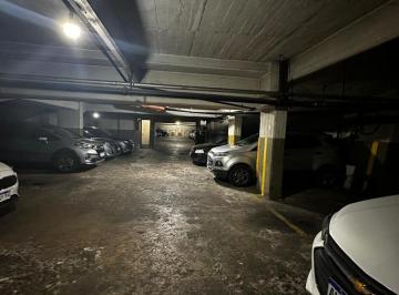 Garage · 13m² · Cochera Cubierta en Caballito