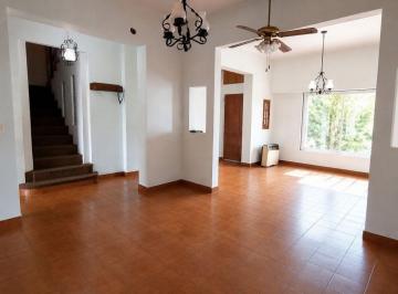 Casa · 182m² · 5 Ambientes · 1 Cochera · Casa en Munro
