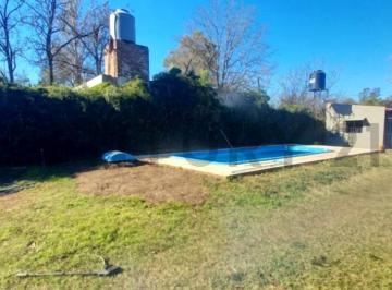 Quinta vacacional · 135m² · 3 Ambientes · 2 Cocheras · Venta Casa Quinta en Excelente Estado, Lote de 780 m² en La Reja, Moreno. Evalua Permuta
