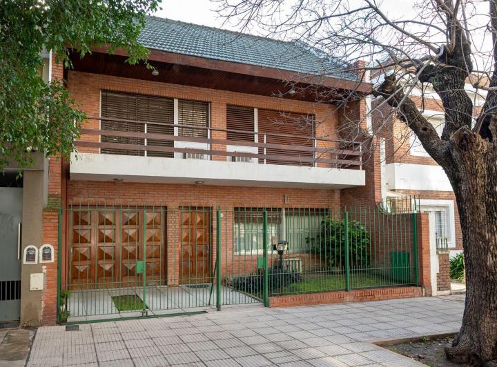 Casa · 168m² · 5 Ambientes · 1 Cochera