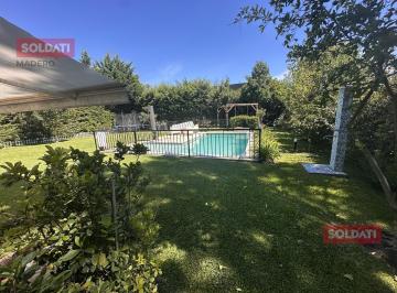 Casa · 200m² · 5 Ambientes · 4 Cocheras · Casa Venta La Candida Club de Campo 3 Dorm. Piscina