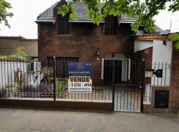 Casa de 5 ambientes, Morón · Casa 5 Ambientes con Pileta, Quincho y Garage Para 3 Autos - Morón Sur