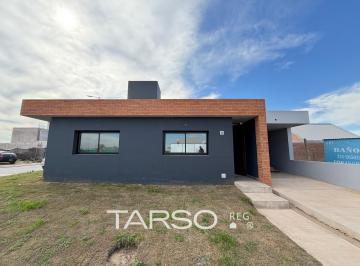 Casa · 260m² · 4 Ambientes · Casa en Venta 3 Dorm. Planta Baja en Quebradas de Manantiales