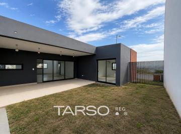 Casa · 260m² · 4 Ambientes · Casa en Venta 3 Dorm. Planta Baja en Quebradas de Manantiales
