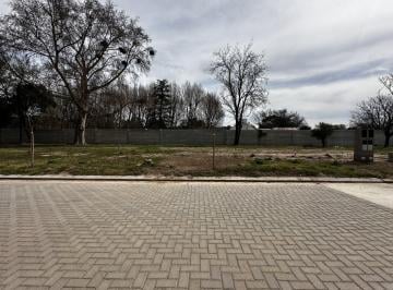 Terreno · 360m² · Lote en Venta en Calandria II
