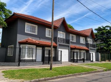 Casa de 3 ambientes, Almirante Brown · Duplex con Garage y Patio. Sin Expensas.