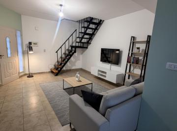 Casa · 65m² · 3 Ambientes · 1 Cochera · Casa 3 Ambientes con Cochera en Villa Bosch
