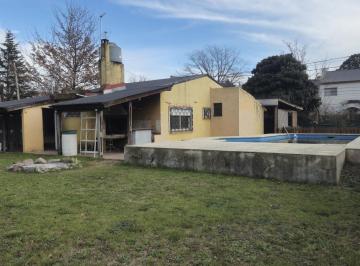 Casa · 200m² · 4 Ambientes · 3 Cocheras · Casa en Presidente Derqui