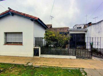 Casa · 90m² · 3 Ambientes · 1 Cochera · Venta Casa 3 Ambientes a Refaccionar Hurlingham