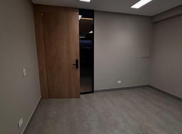 Oficina comercial · 30m² · 1 Cochera · Oficina en Alquiler en Edificio Foresta de Maipú