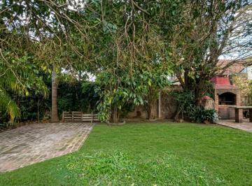Casa · 171m² · 5 Ambientes · 2 Cocheras · Casa en Venta San Isidro | 3 Dorm. Suit y Cochera