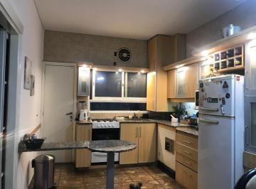 Casa · 138m² · 4 Ambientes · 1 Cochera · Casa 4 Amb Venta Quinta Galli, Avellaneda, Garage