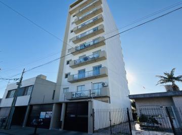 Departamento · 65m² · 3 Ambientes · 1 Cochera · Departamento en Venta 3 Ambientes con Cochera Berazategui Centro