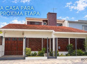 Casa · 210m² · 4 Ambientes · 1 Cochera · Casa 4 Ambientes en Venta en Barrio Ducilo Berazategui