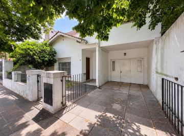 Casa de 6 ambientes, San Isidro · 2 Casas Para (Actualizar) en Venta Sobre Lote de 410 m² - Martínez